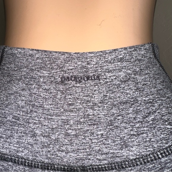 Patagonia Women’s S Heathered Grey 20” Activewear Capri Leggings - Picture 5 of 11
